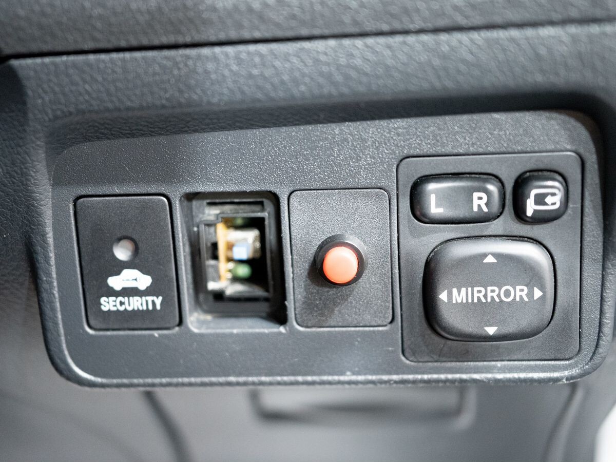 Toyota Corolla 2010 - фото автомобиля