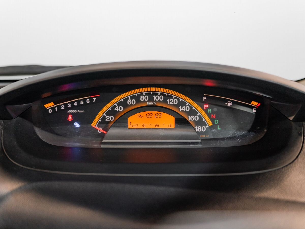 Honda Freed 2009 - фото автомобиля