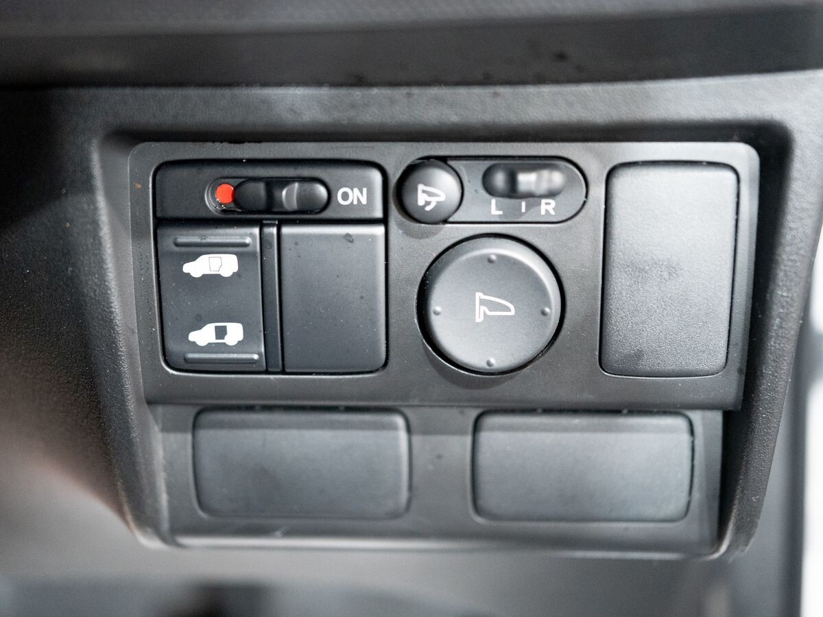 Honda Freed 2009 - фото автомобиля