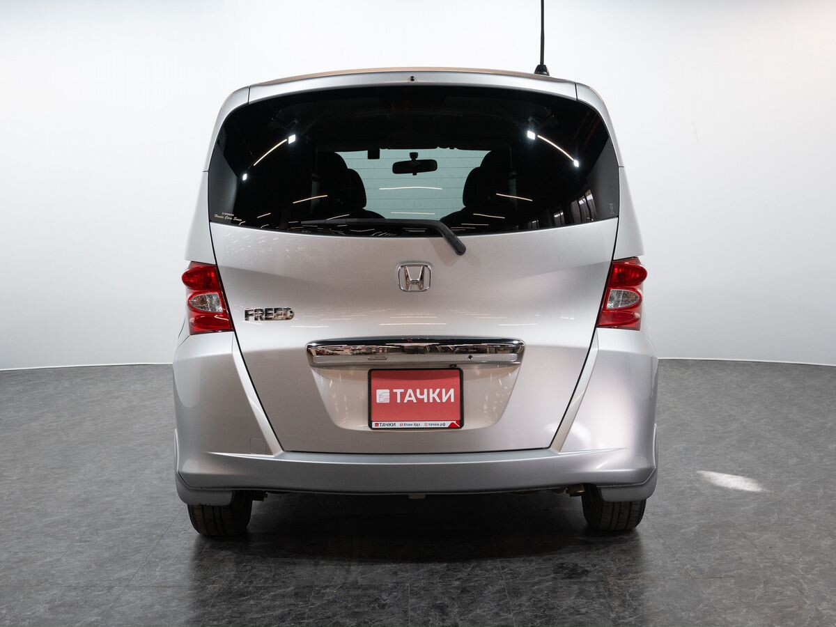 Honda Freed 2009 - фото автомобиля