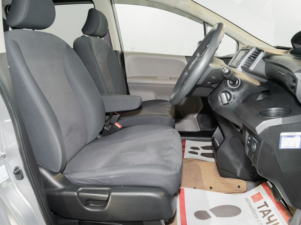 Honda Freed 2009 - фото автомобиля