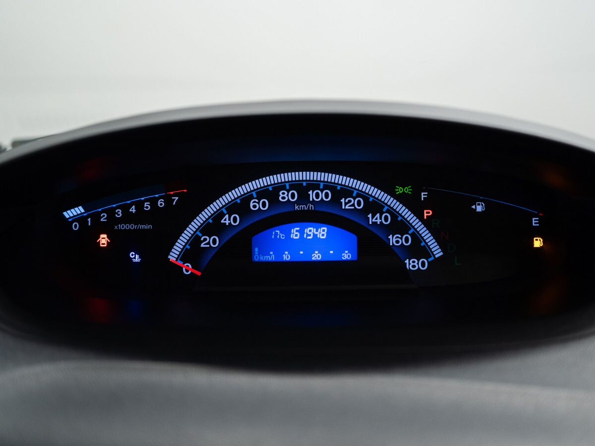 Honda Freed 2011 - фото автомобиля