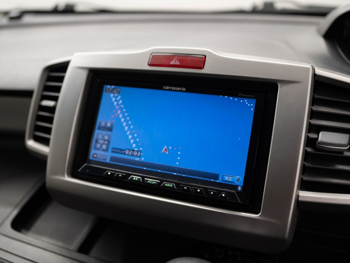 Honda Freed 2011 - фото автомобиля