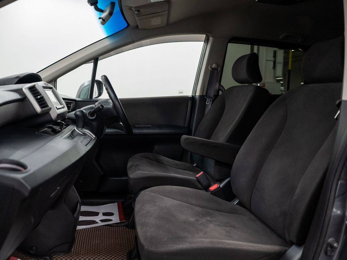 Honda Freed 2011 - фото автомобиля