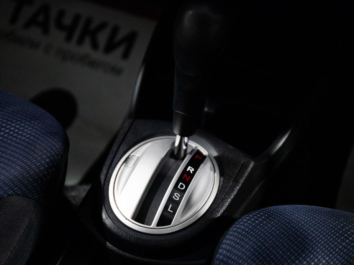 Honda Fit 2011 - фото автомобиля