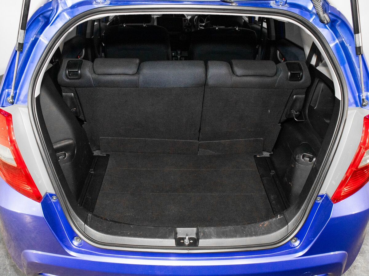 Honda Fit 2011 - фото автомобиля