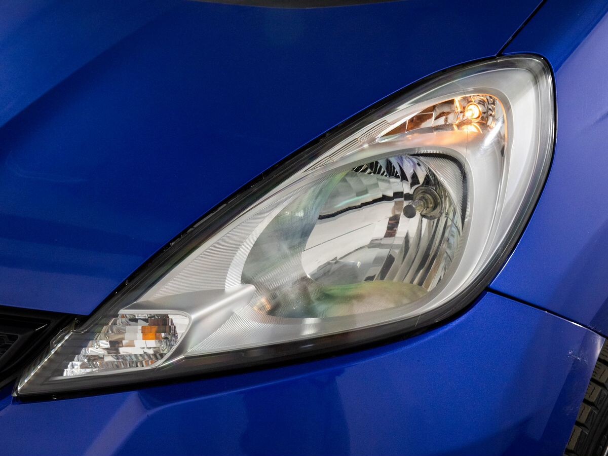 Honda Fit 2011 - фото автомобиля