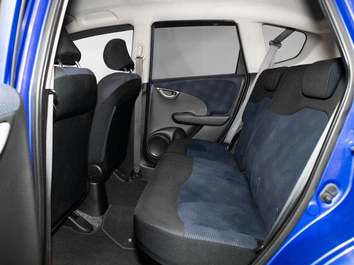 Honda Fit 2011 - фото автомобиля