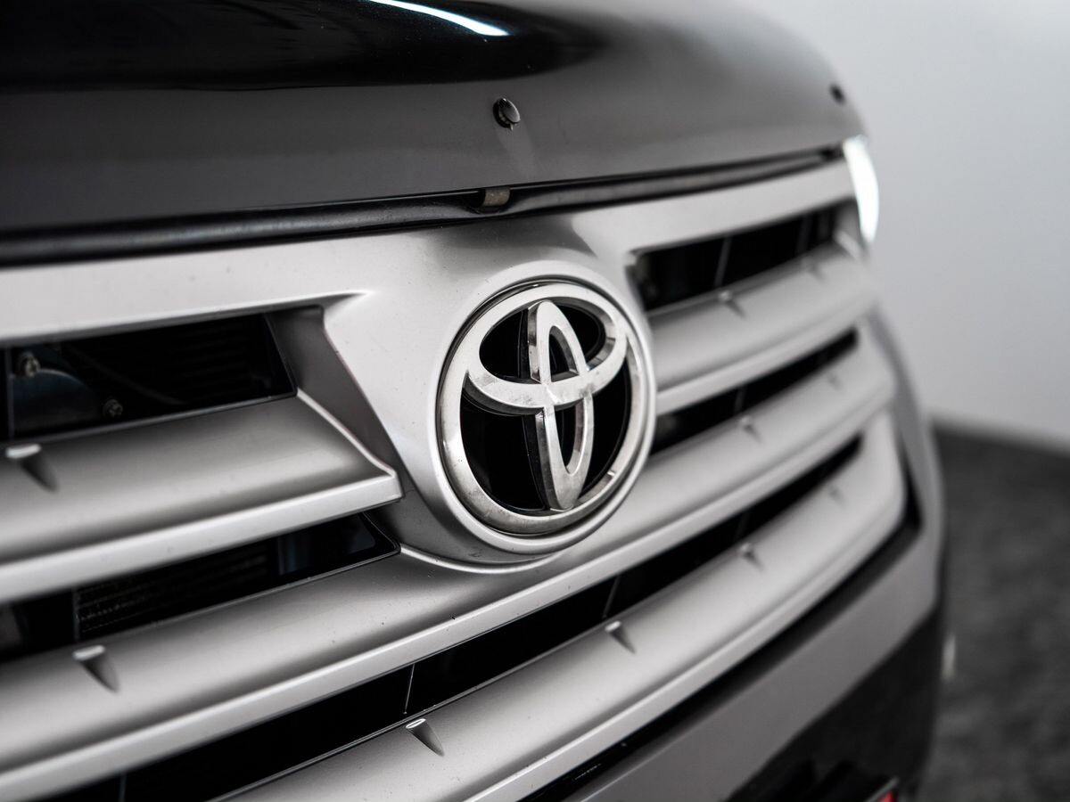 Toyota Highlander 2011 - фото автомобиля