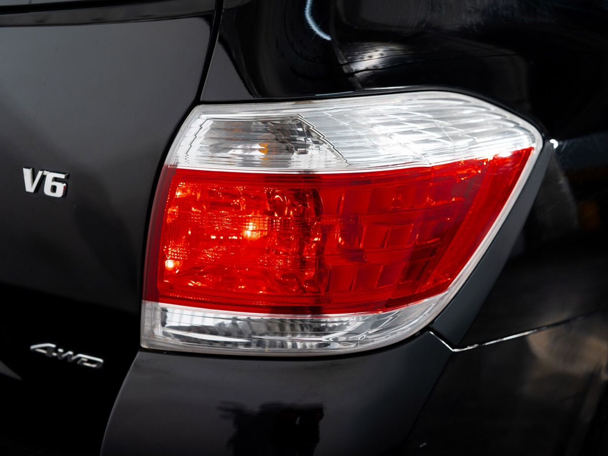 Toyota Highlander 2011 - фото автомобиля