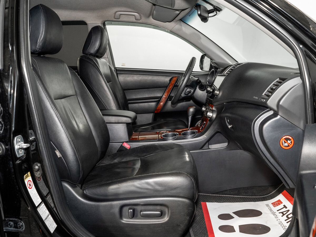 Toyota Highlander 2011 - фото автомобиля