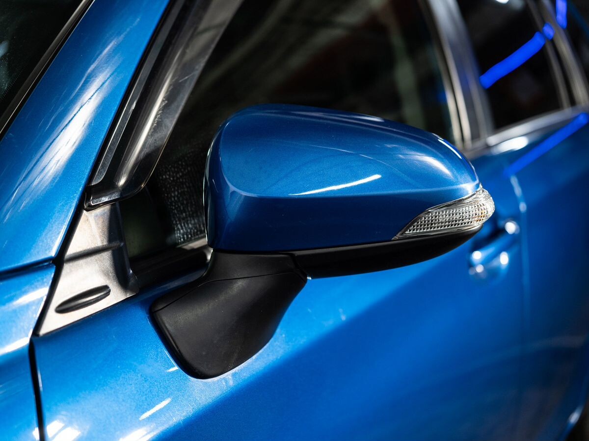 Toyota Corolla 2012 - фото автомобиля