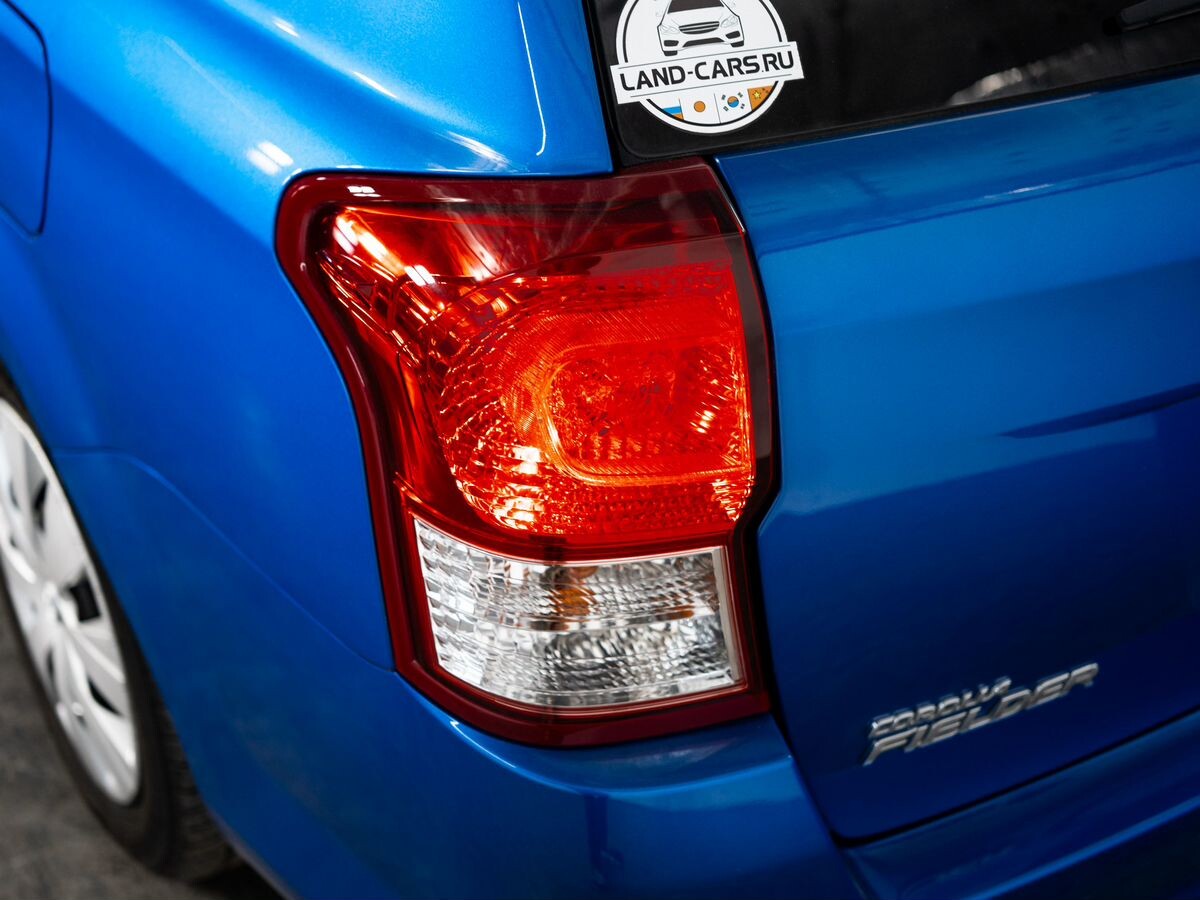 Toyota Corolla 2012 - фото автомобиля