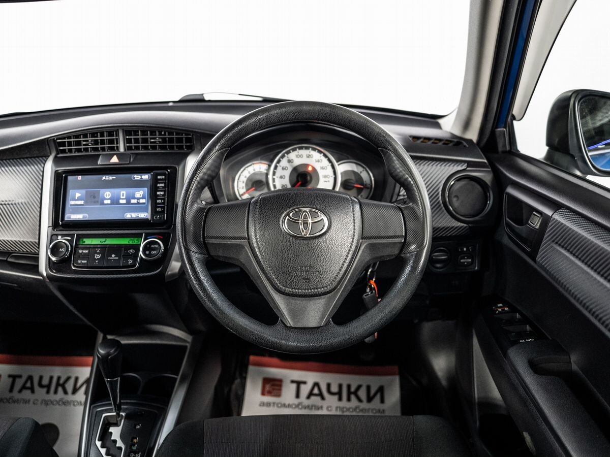 Toyota Corolla 2012 - фото автомобиля