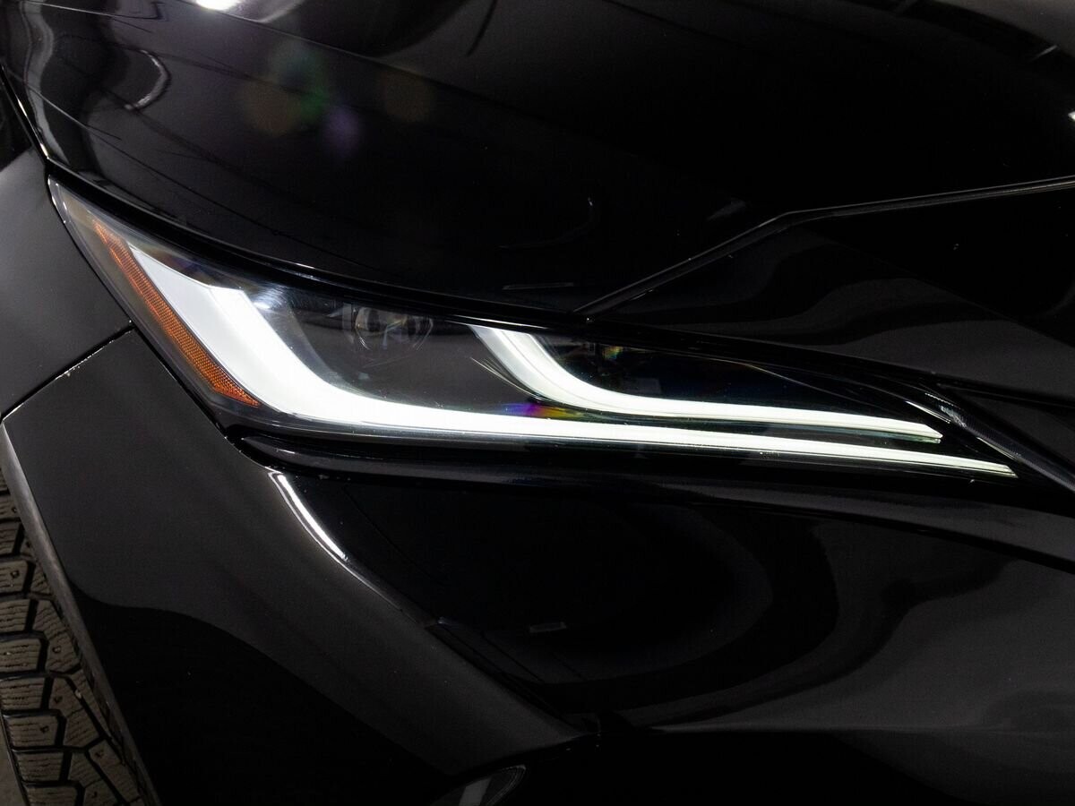 Toyota Harrier 2020 - фото автомобиля