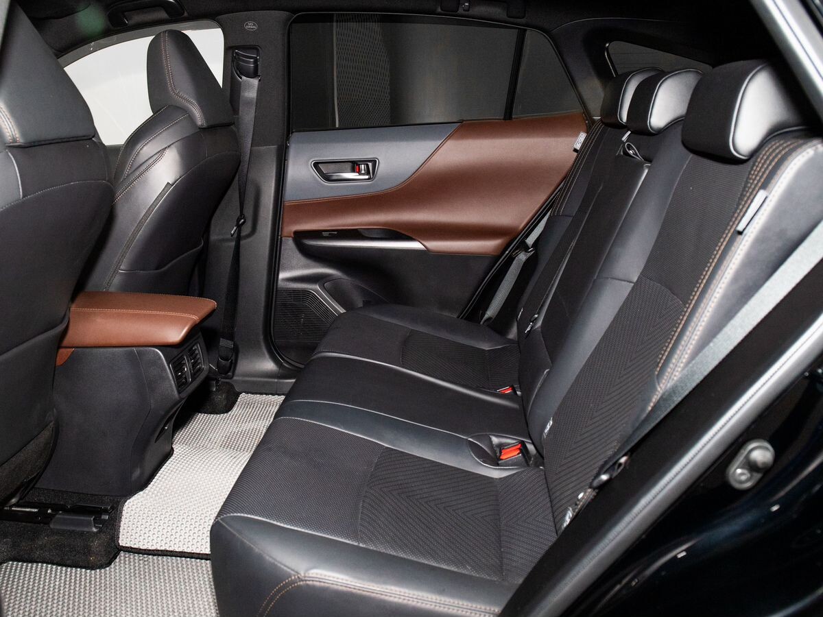 Toyota Harrier 2020 - фото автомобиля