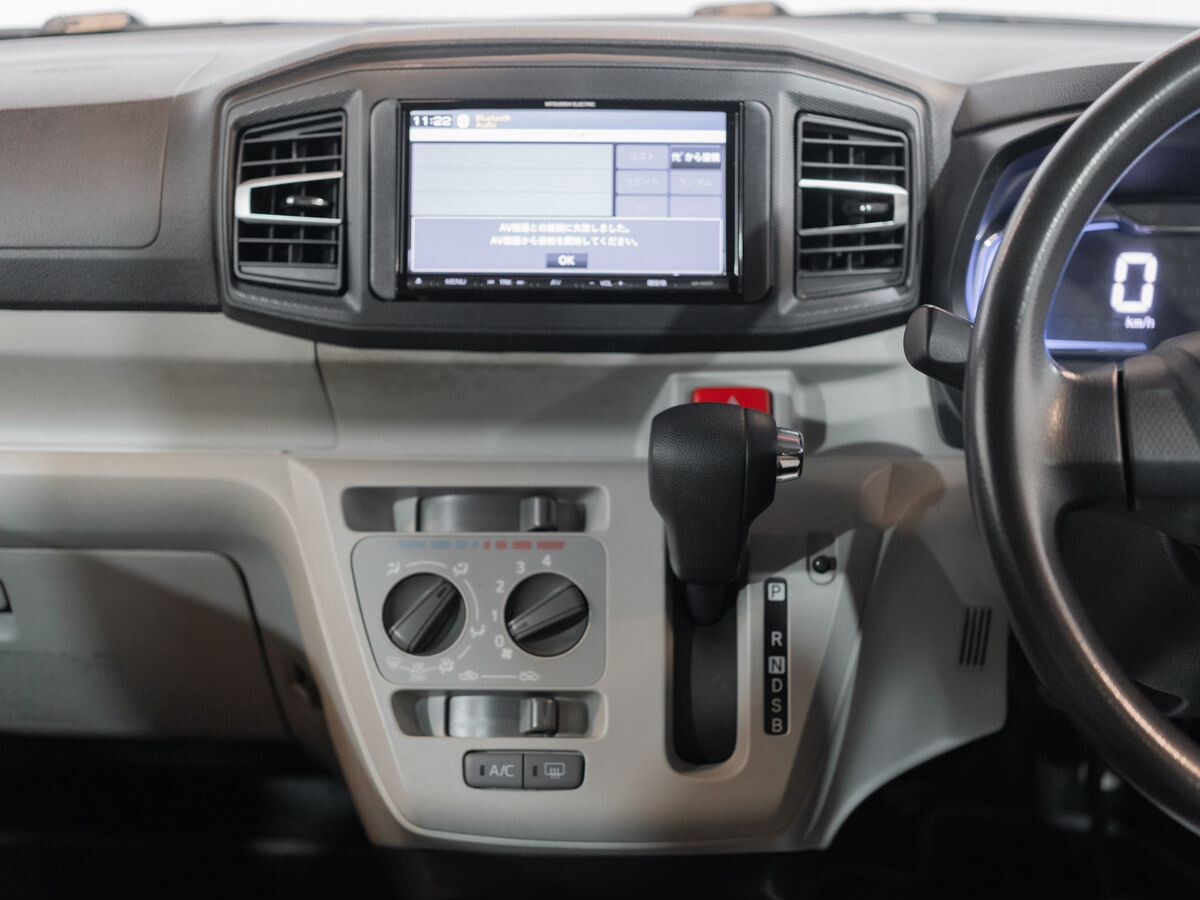 Daihatsu Mira e:S 2018 - фото автомобиля