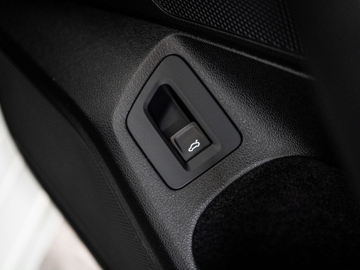 Volkswagen Passat 2015 - фото автомобиля