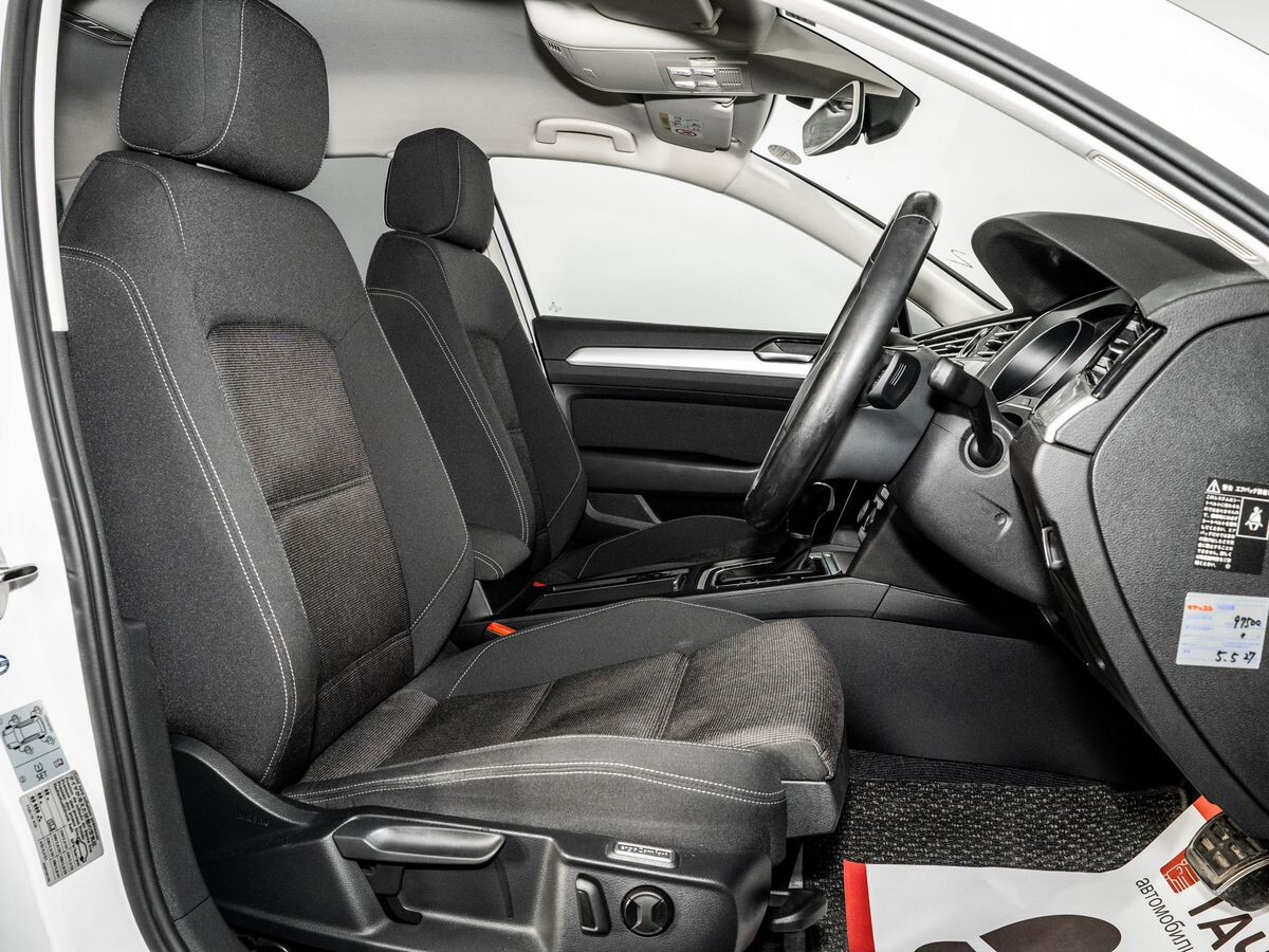 Volkswagen Passat 2015 - фото автомобиля