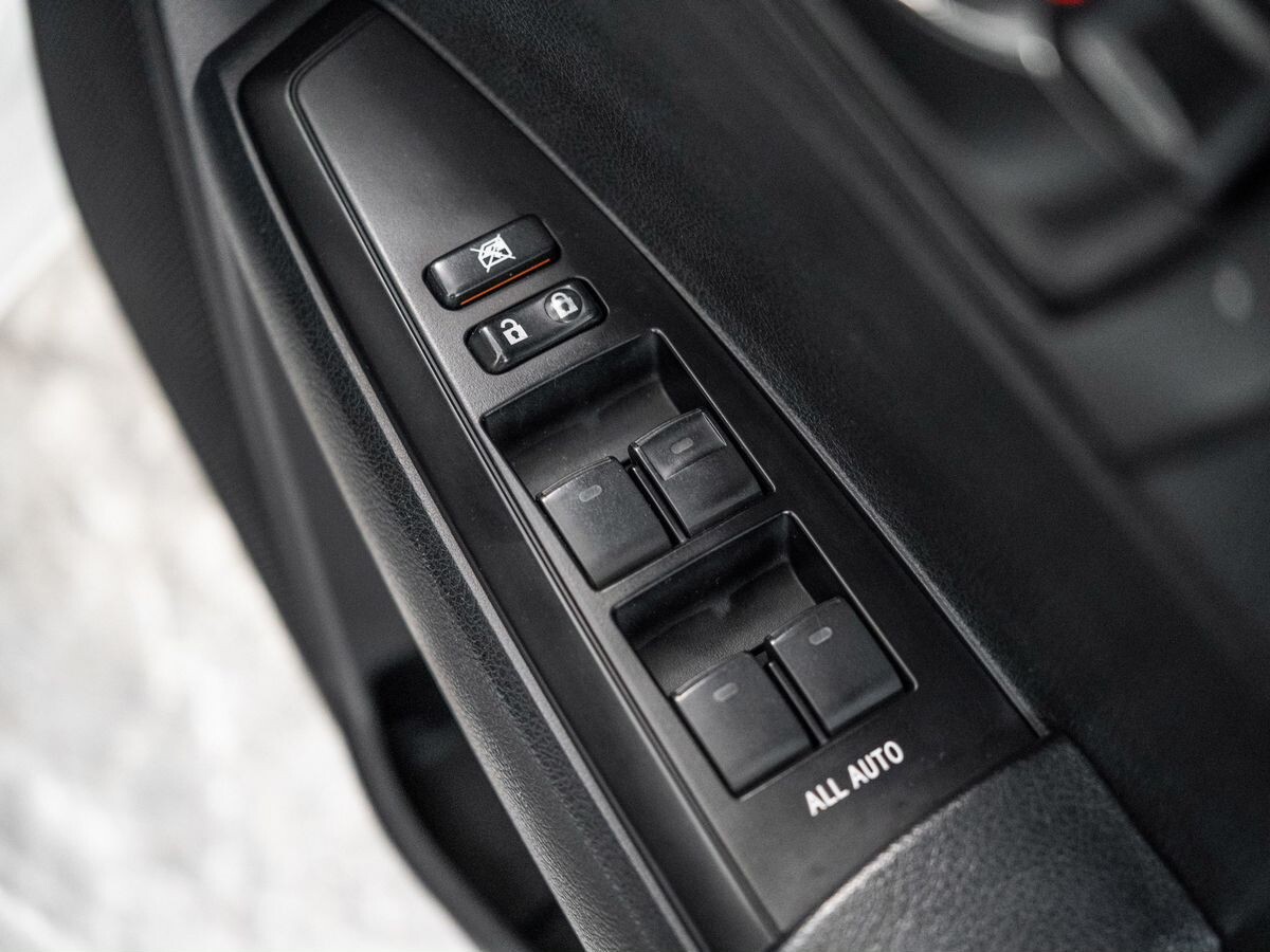 Toyota Corolla 2015 - фото автомобиля