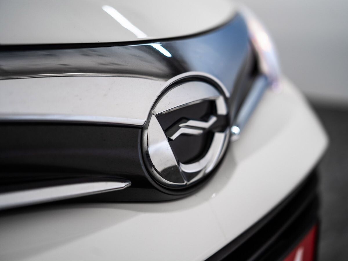 Toyota Corolla 2015 - фото автомобиля