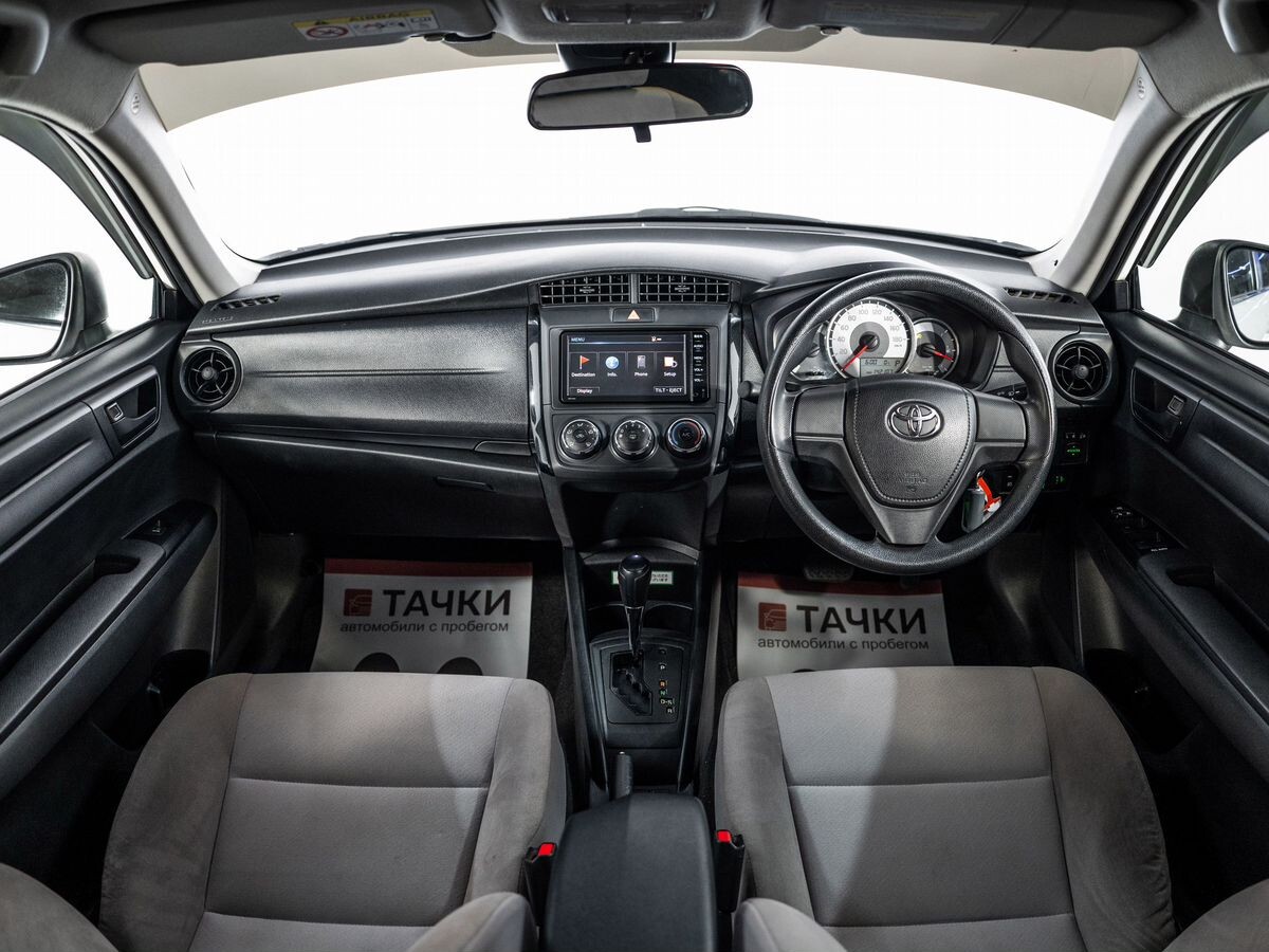 Toyota Corolla 2015 - фото автомобиля