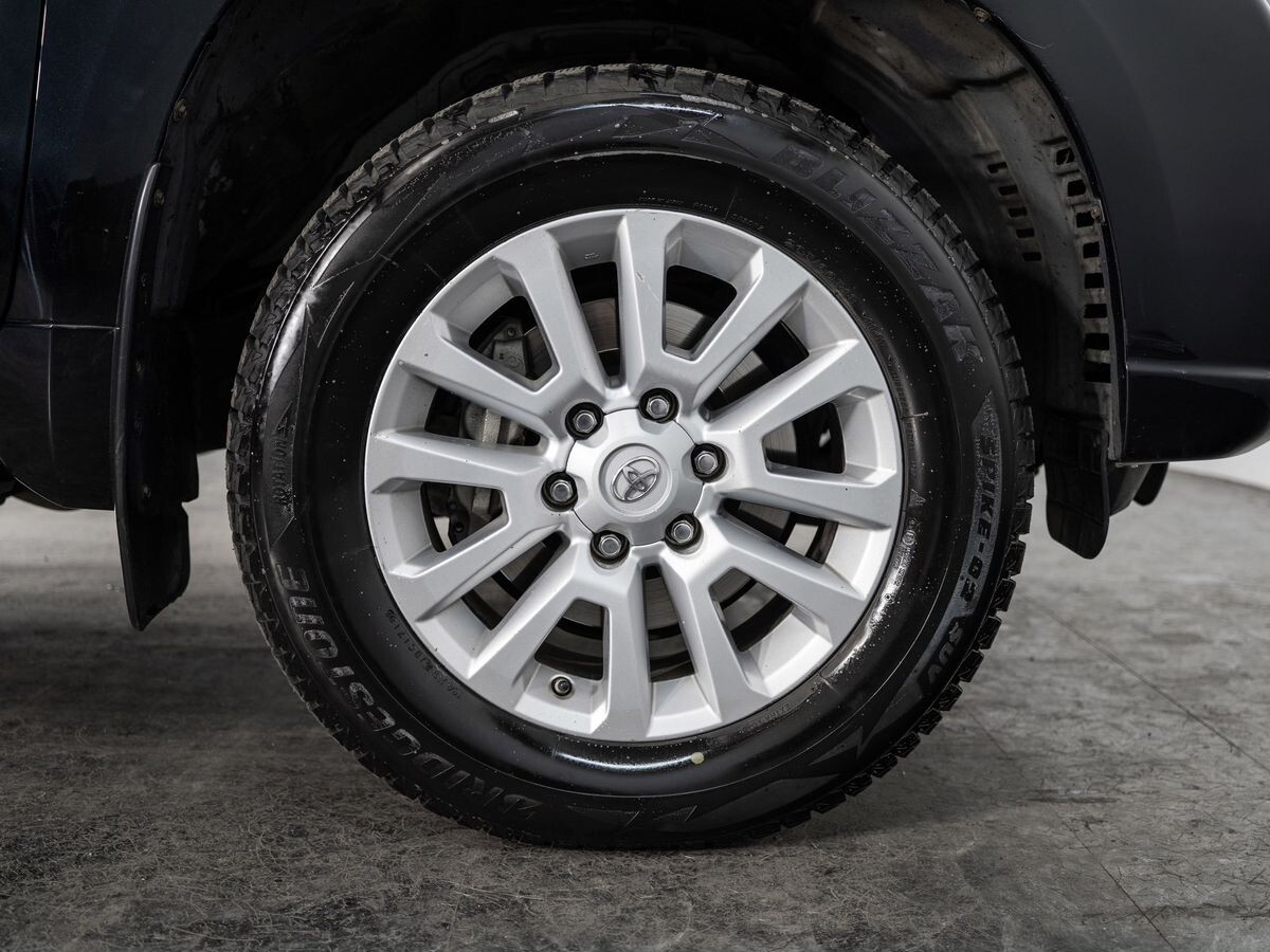 Toyota Land Cruiser Prado 2014 - фото автомобиля
