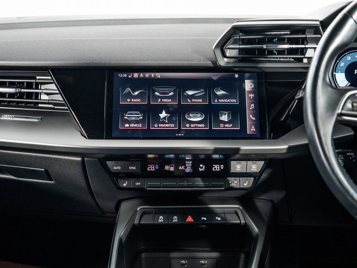 Audi A3 2021 - фото автомобиля