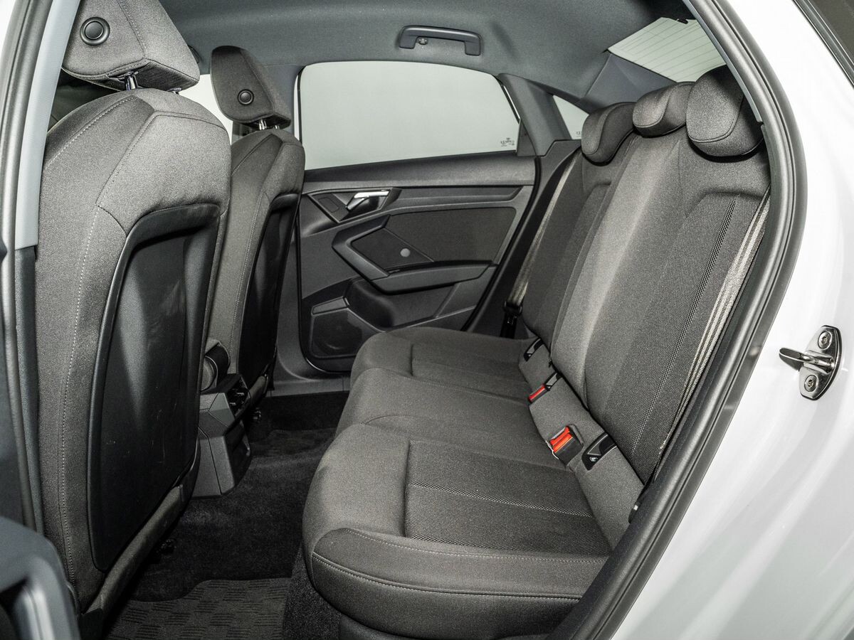 Audi A3 2021 - фото автомобиля