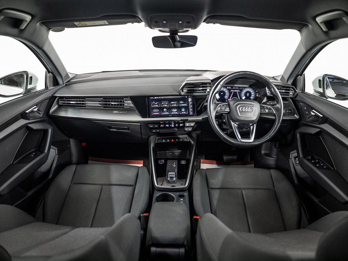 Audi A3 2021 - фото автомобиля