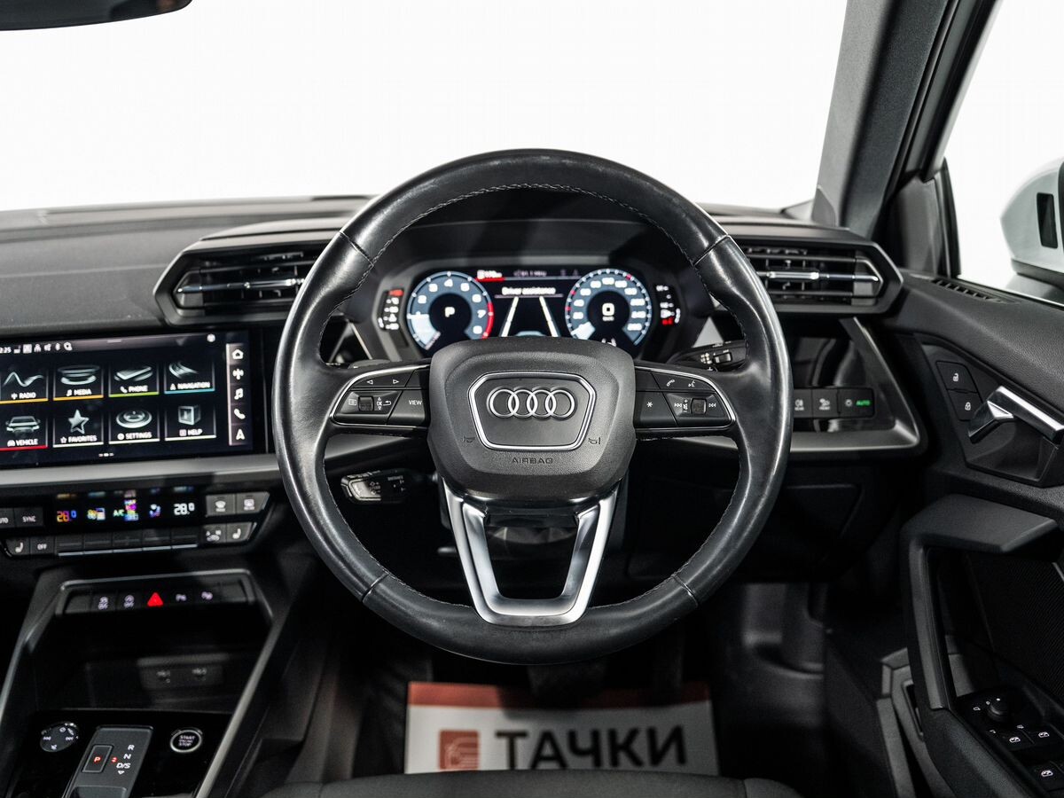 Audi A3 2021 - фото автомобиля