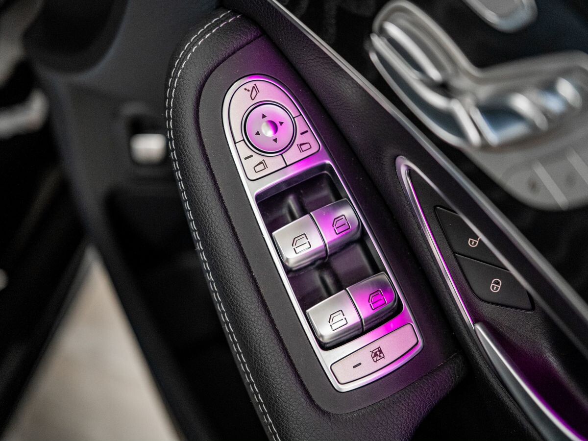 Mercedes-Benz C-Класс 2018 - фото автомобиля