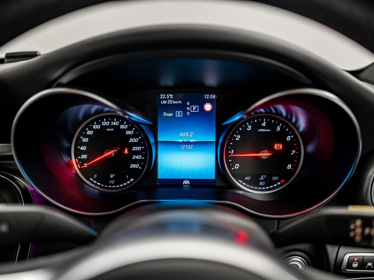 Mercedes-Benz C-Класс 2018 - фото автомобиля