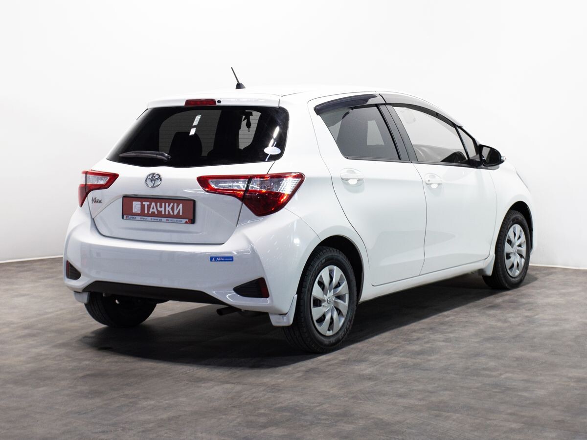 Toyota Vitz 2019 - фото автомобиля