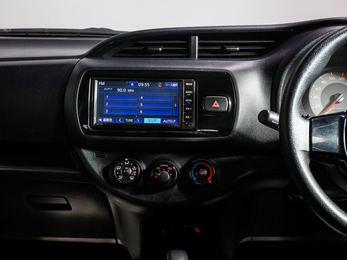 Toyota Vitz 2019 - фото автомобиля