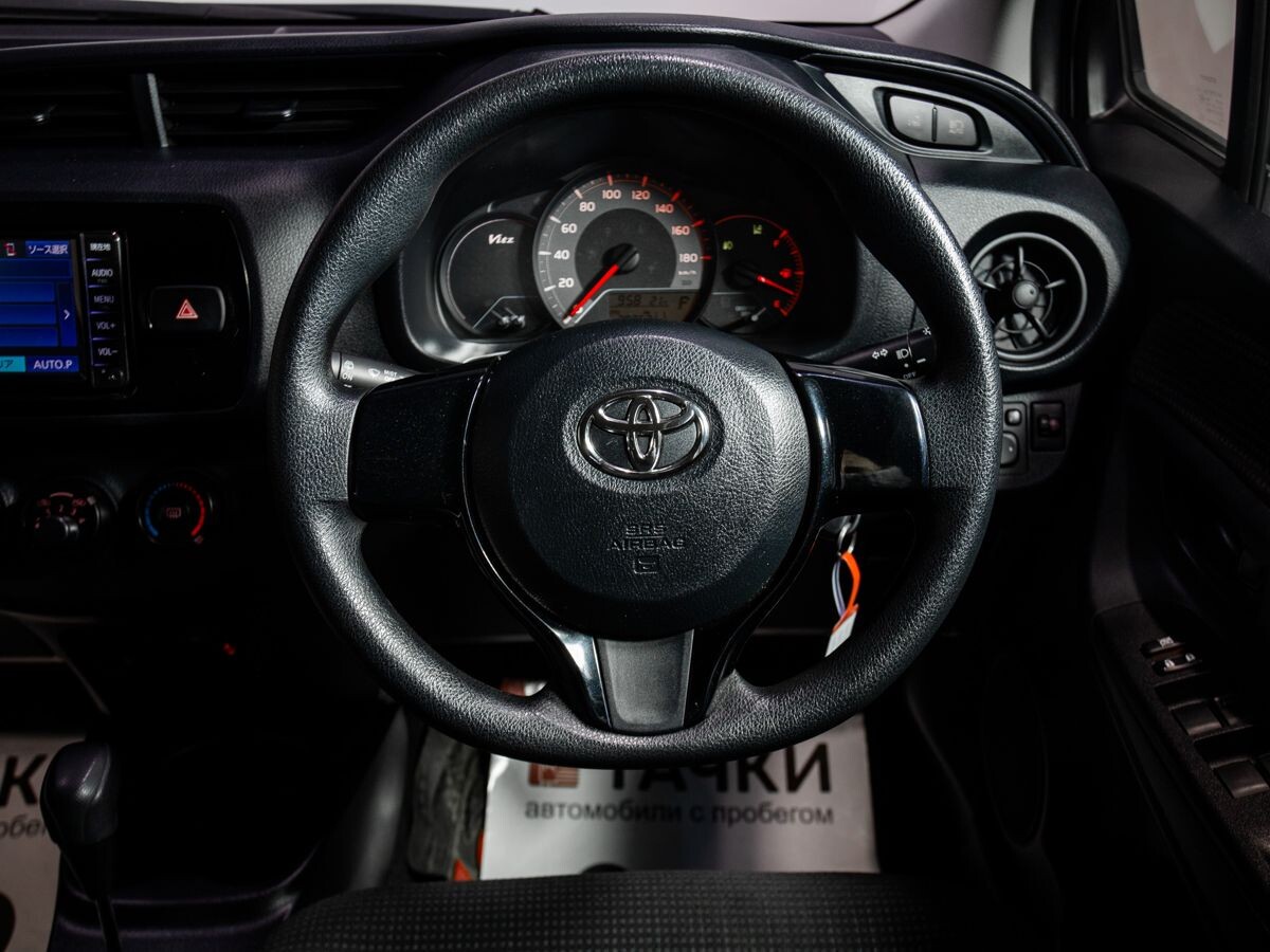 Toyota Vitz 2019 - фото автомобиля
