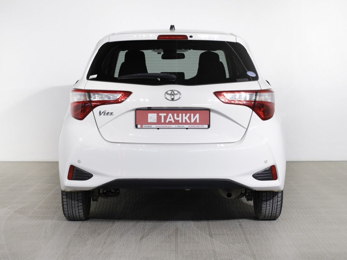 Toyota Vitz 2018 - фото автомобиля