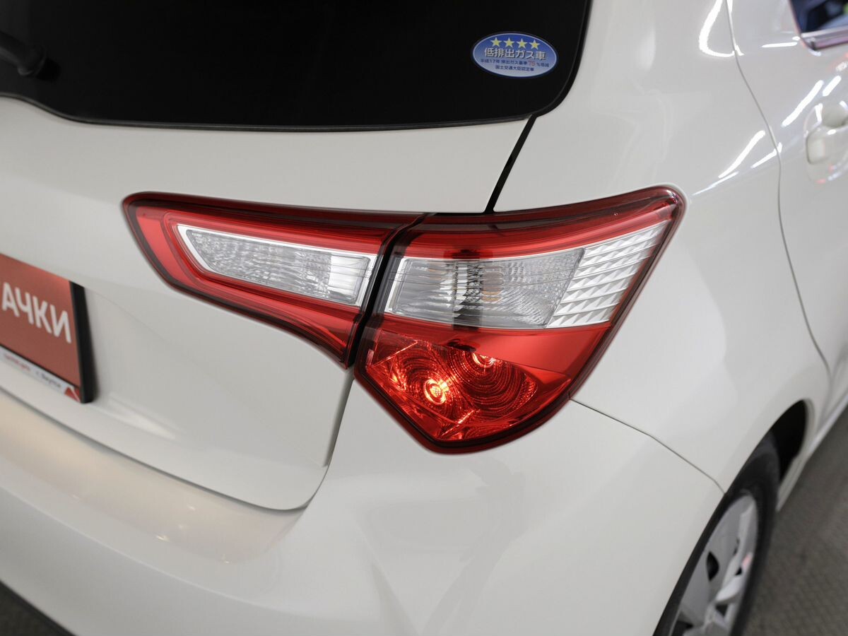 Toyota Vitz 2019 - фото автомобиля