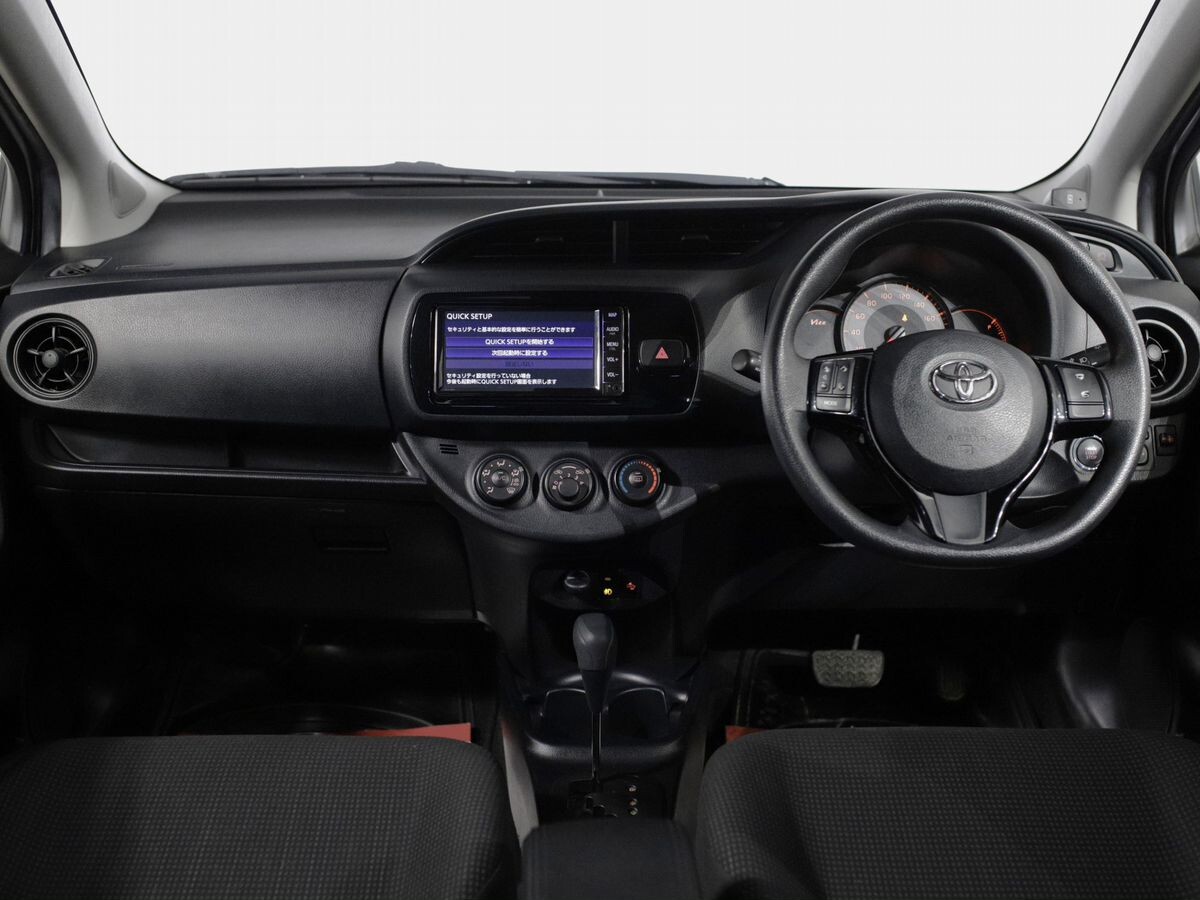 Toyota Vitz 2019 - фото автомобиля