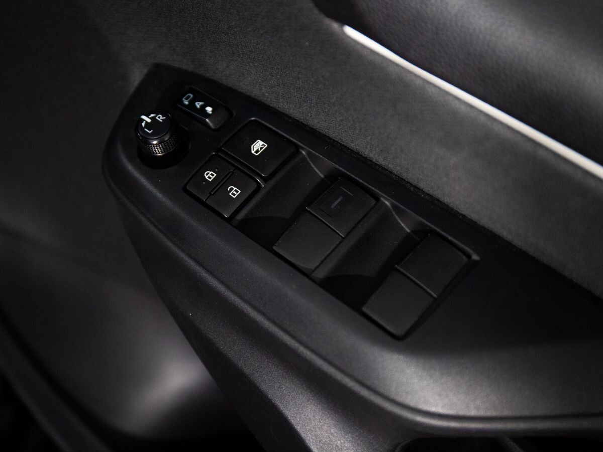 Toyota Yaris 2020 - фото автомобиля