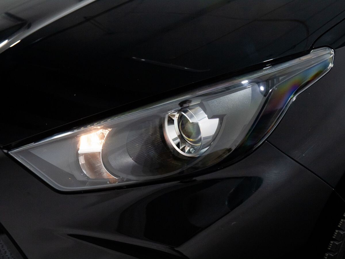 Toyota Yaris 2020 - фото автомобиля