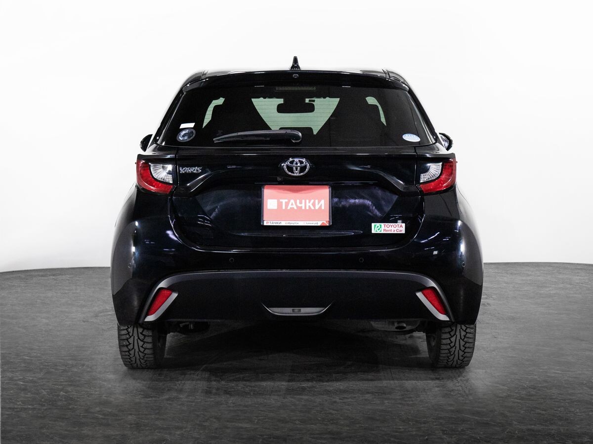 Toyota Yaris 2020 - фото автомобиля