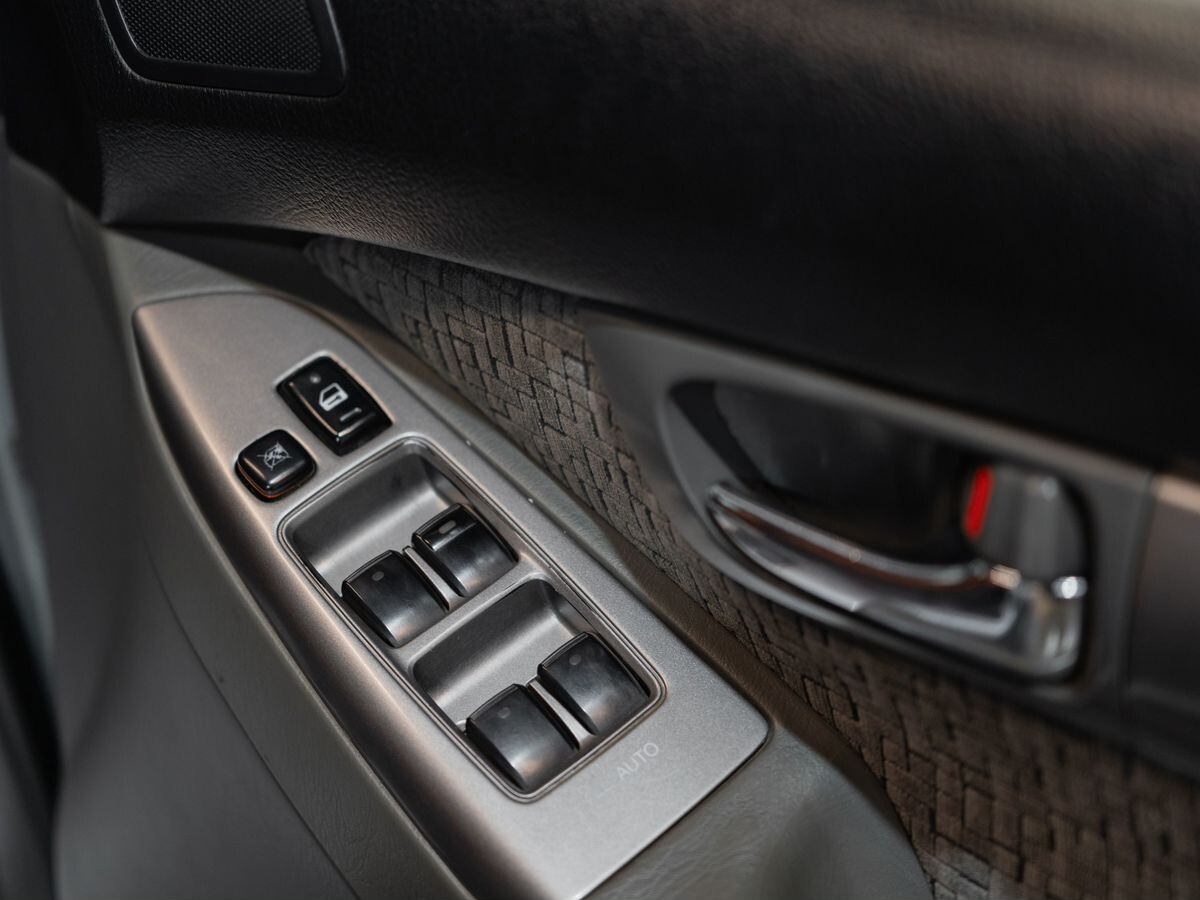 Toyota Land Cruiser Prado 2002 - фото автомобиля