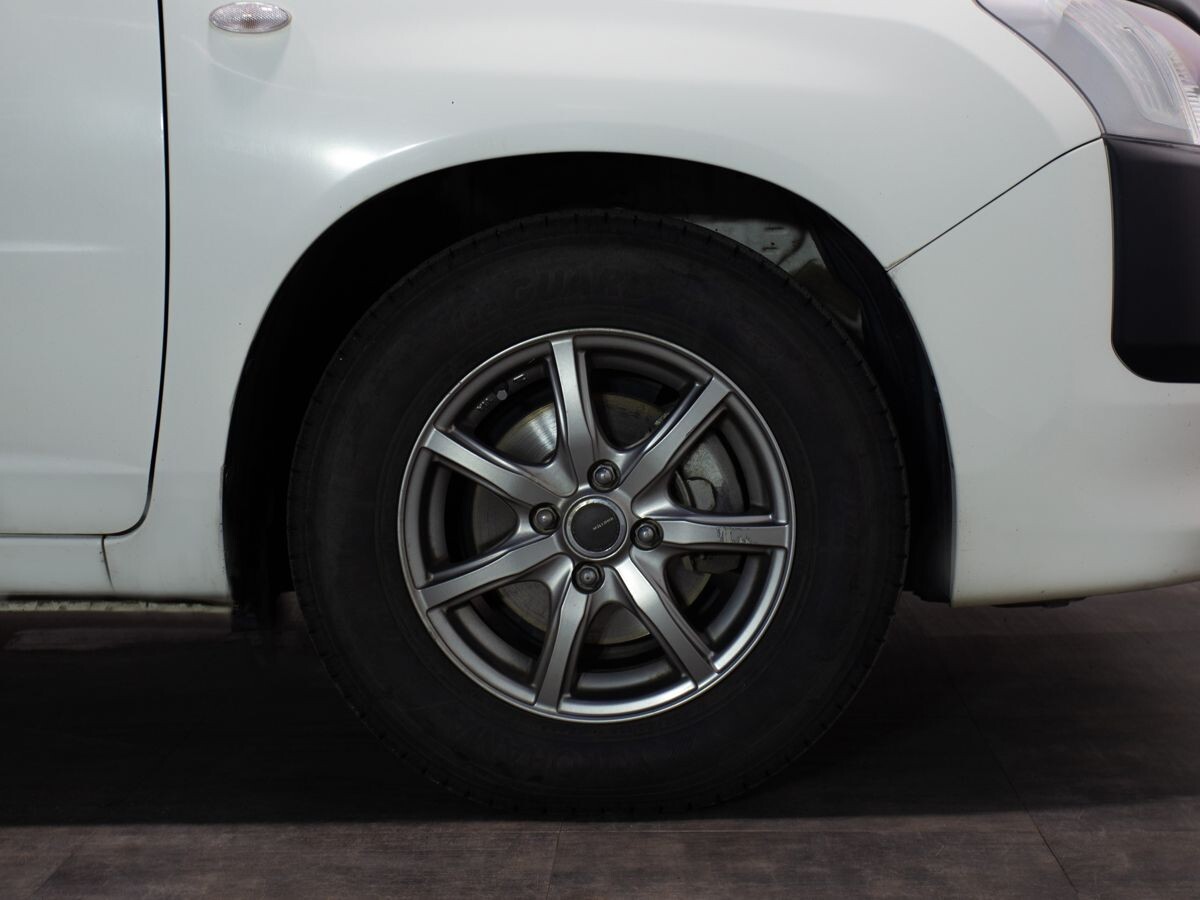 Toyota Probox 2019 - фото автомобиля