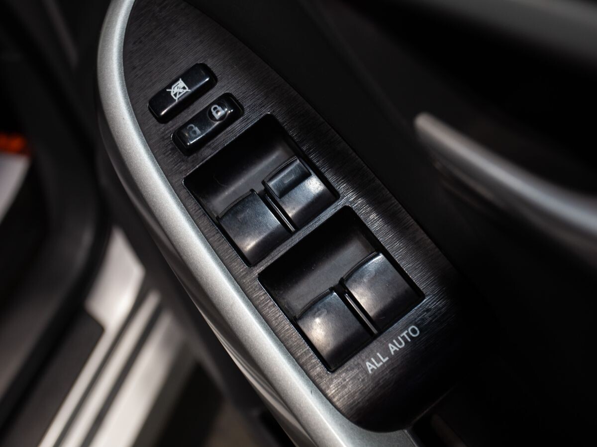 Toyota Prius 2009 - фото автомобиля