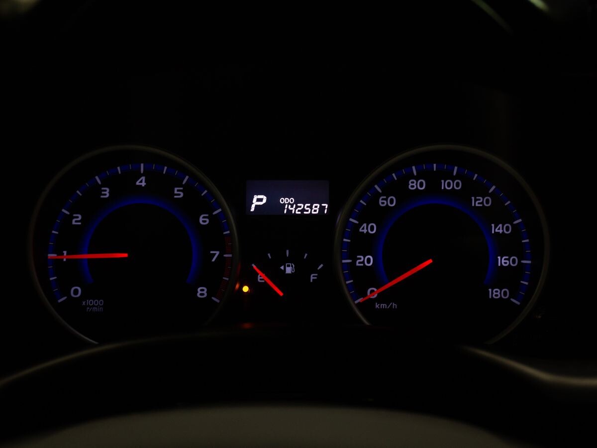 Toyota Wish 2013 - фото автомобиля