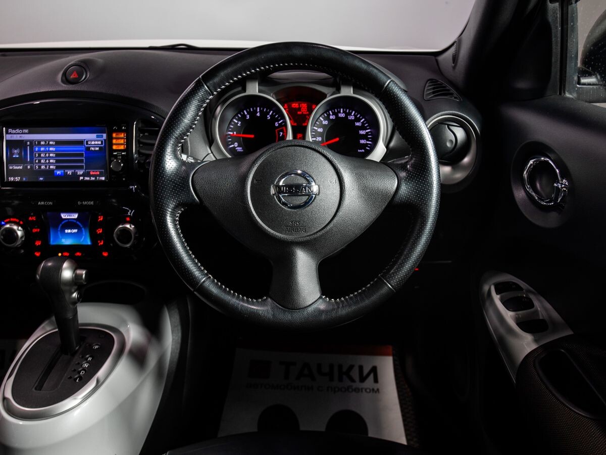 Nissan Juke 2012 - фото автомобиля
