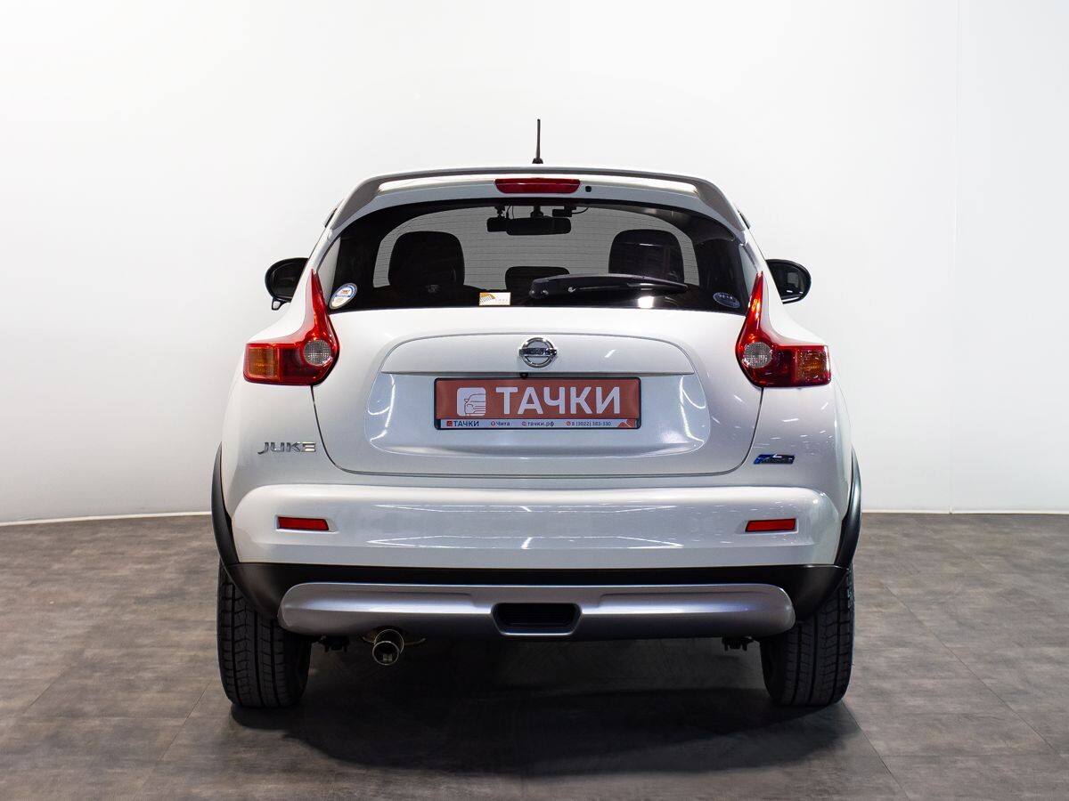 Nissan Juke 2012 - фото автомобиля