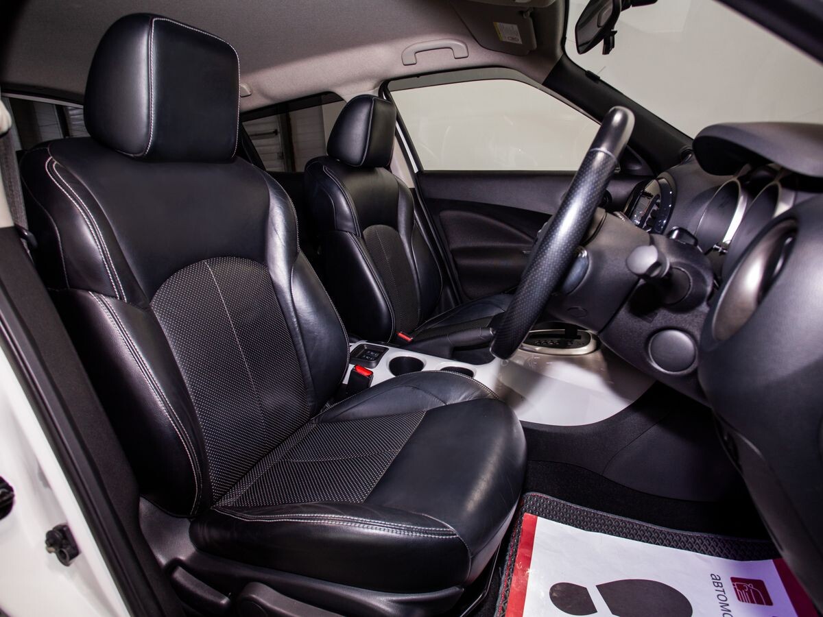 Nissan Juke 2012 - фото автомобиля