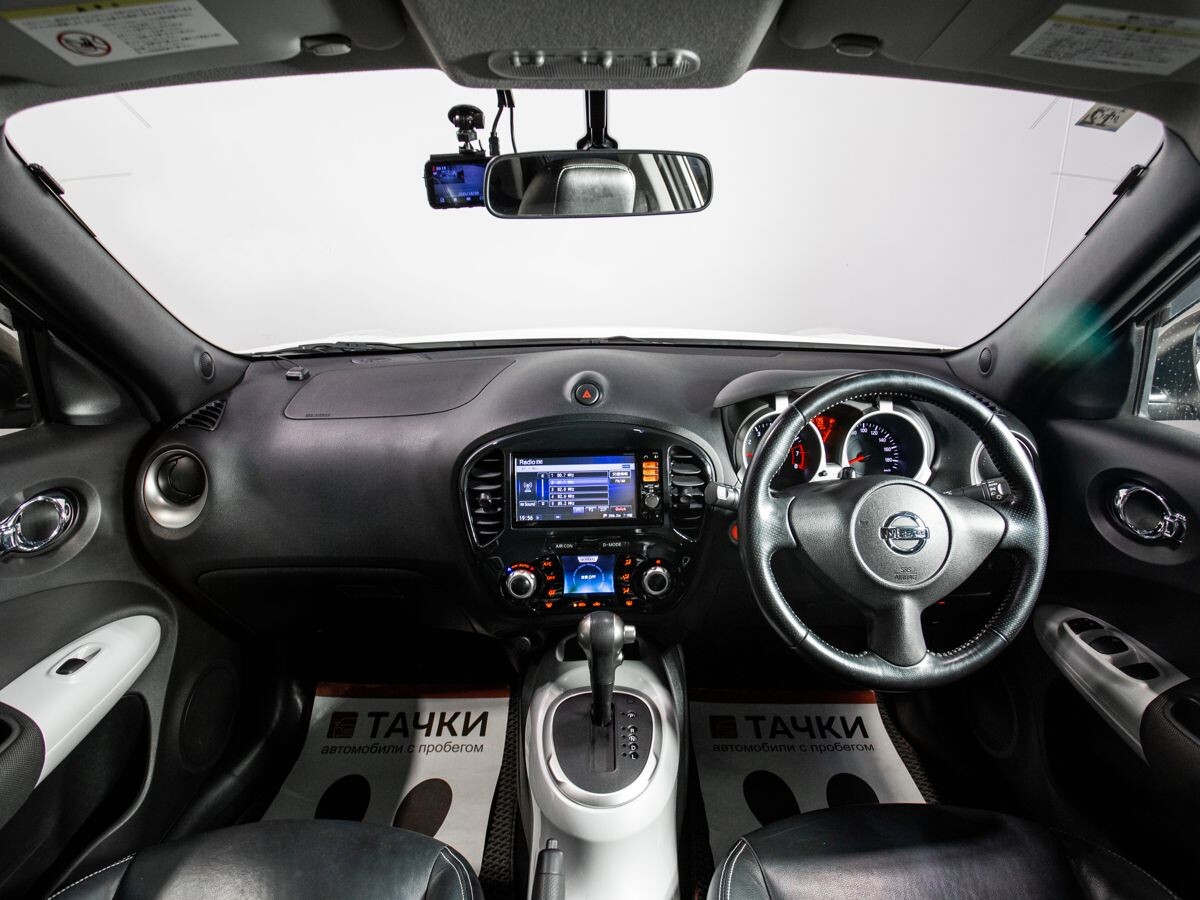 Nissan Juke 2012 - фото автомобиля